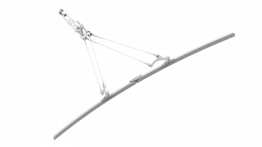 Suspension de ligne de contact TB avec boucle isolante, en courbes, sur retenue volante câble en acier/acier-cuivre 10.5-14° avec griffe de courbe type 3, M16